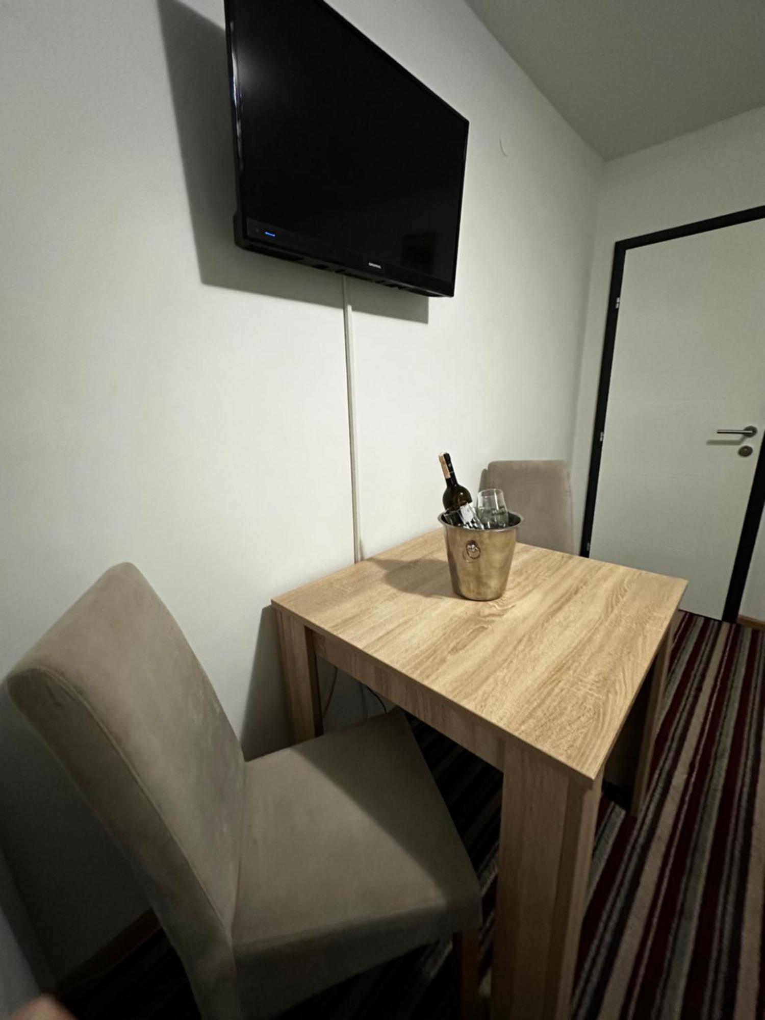 Guest House Nana Mostar Zewnętrze zdjęcie